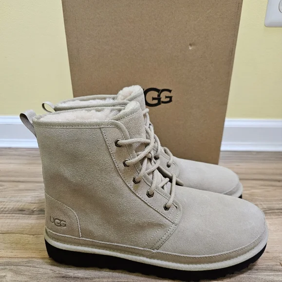 UGG Neumel Hight, color white pepper, size US 11 UGG Neumel High Weather Hybrid Boot Birch White Pepper Men main image 2